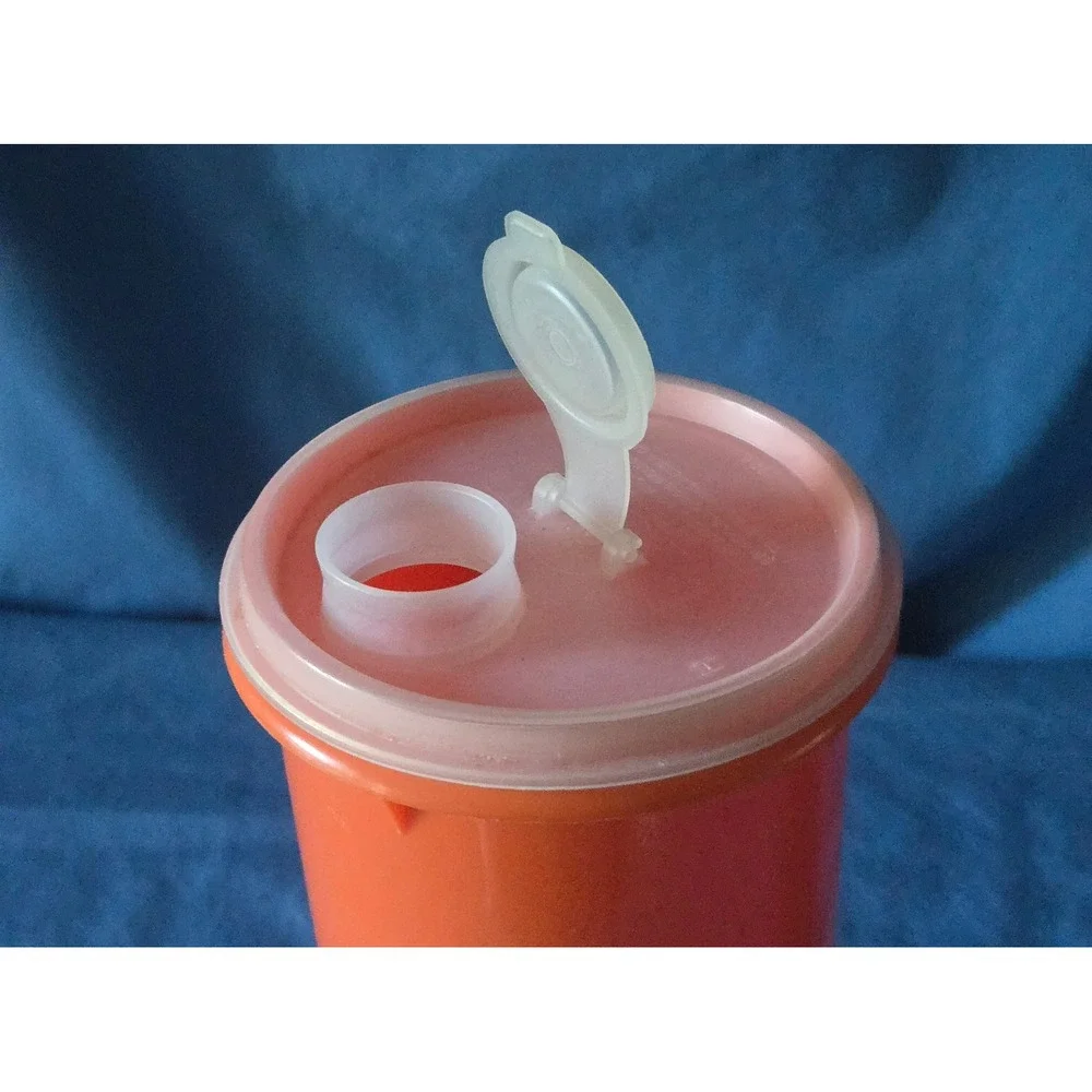 Vintage Tupperware Orange Tall Tumbler Pitcher 262-5 with Flip Top Lid 603-1 USA